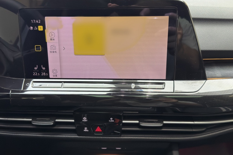 Volkswagen Golf 2021 car image #29