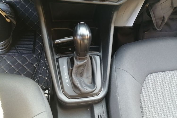 Volkswagen Santana 2021 car image #18