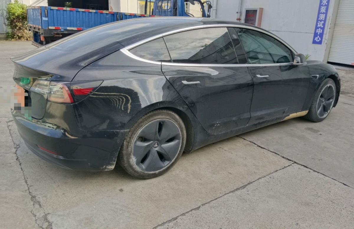 Tesla Model 3 2020 car image #4