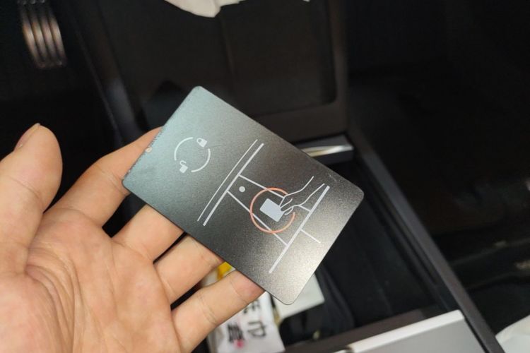 Tesla Model 3 2024 car image #9