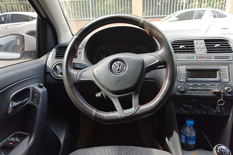Volkswagen Polo 2016 #12 Volkswagen Polo 2016 car image #12