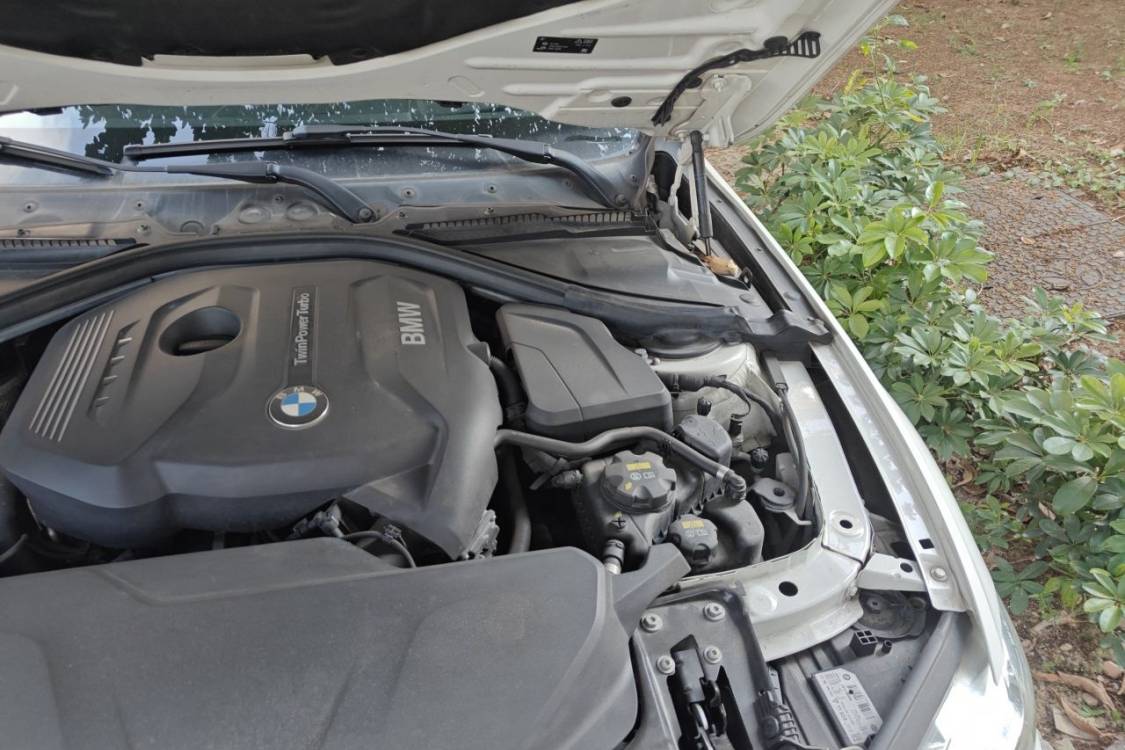 BMW 3 Series 2019 #12 BMW 3 Series 2019 car image #12
