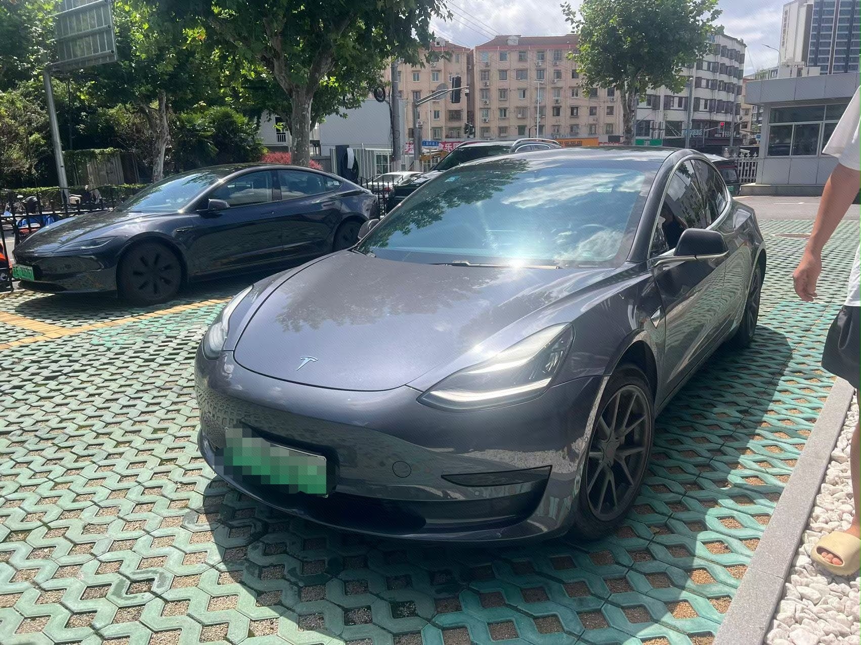 Tesla Model 3 2020 immagine di auto 