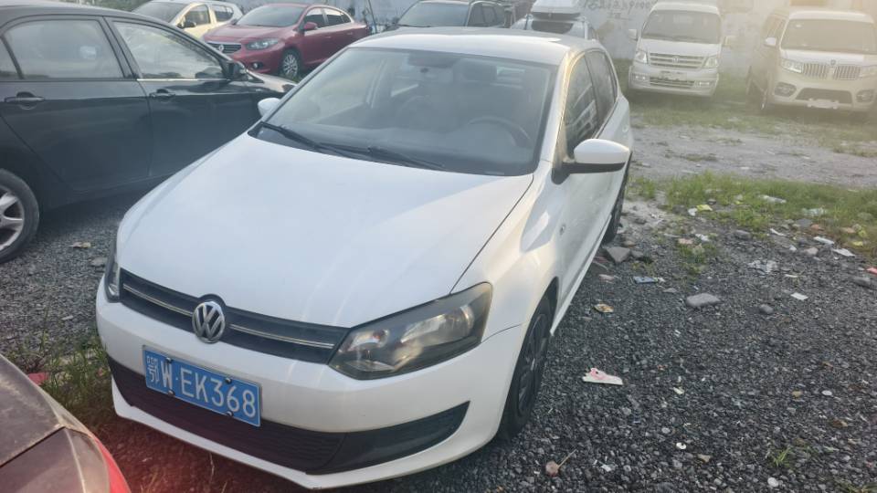 Volkswagen Polo 2013 Volkswagen Polo 2013 car image