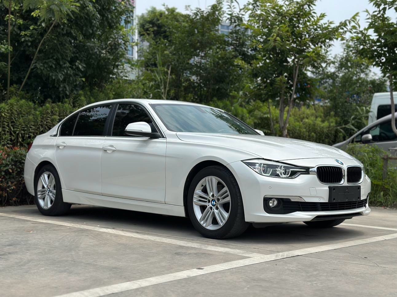 BMW 3 Series 2017 #3 BMW 3 Series 2017 car image #3