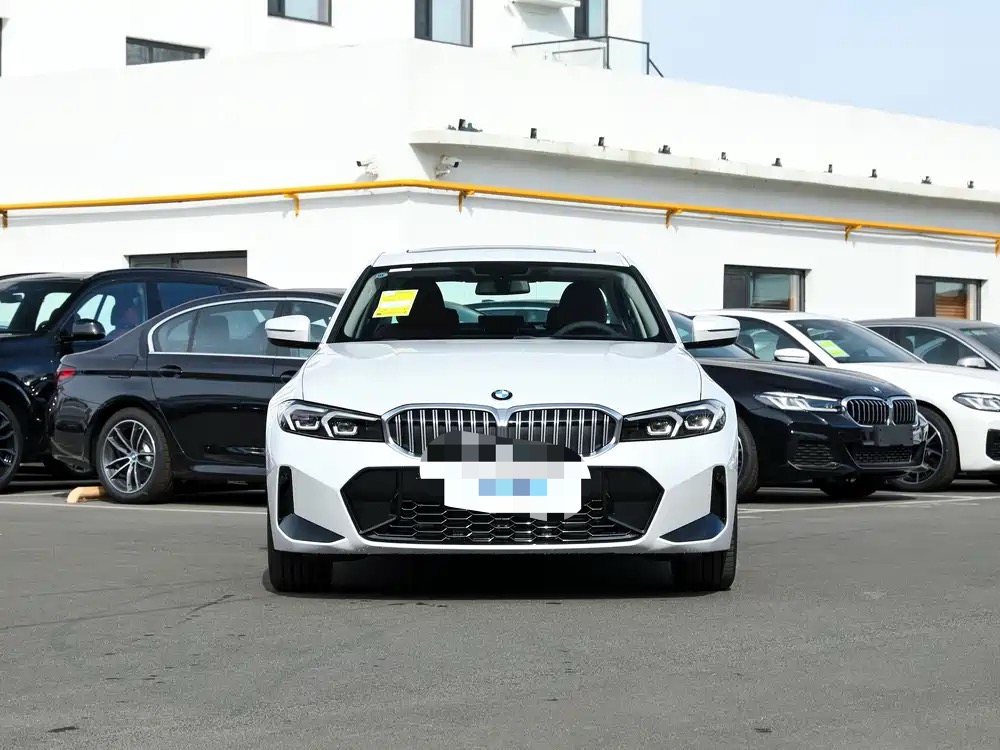 BMW 3 Series 2024 #2 BMW 3 Series 2024 изображение автомобиля #2