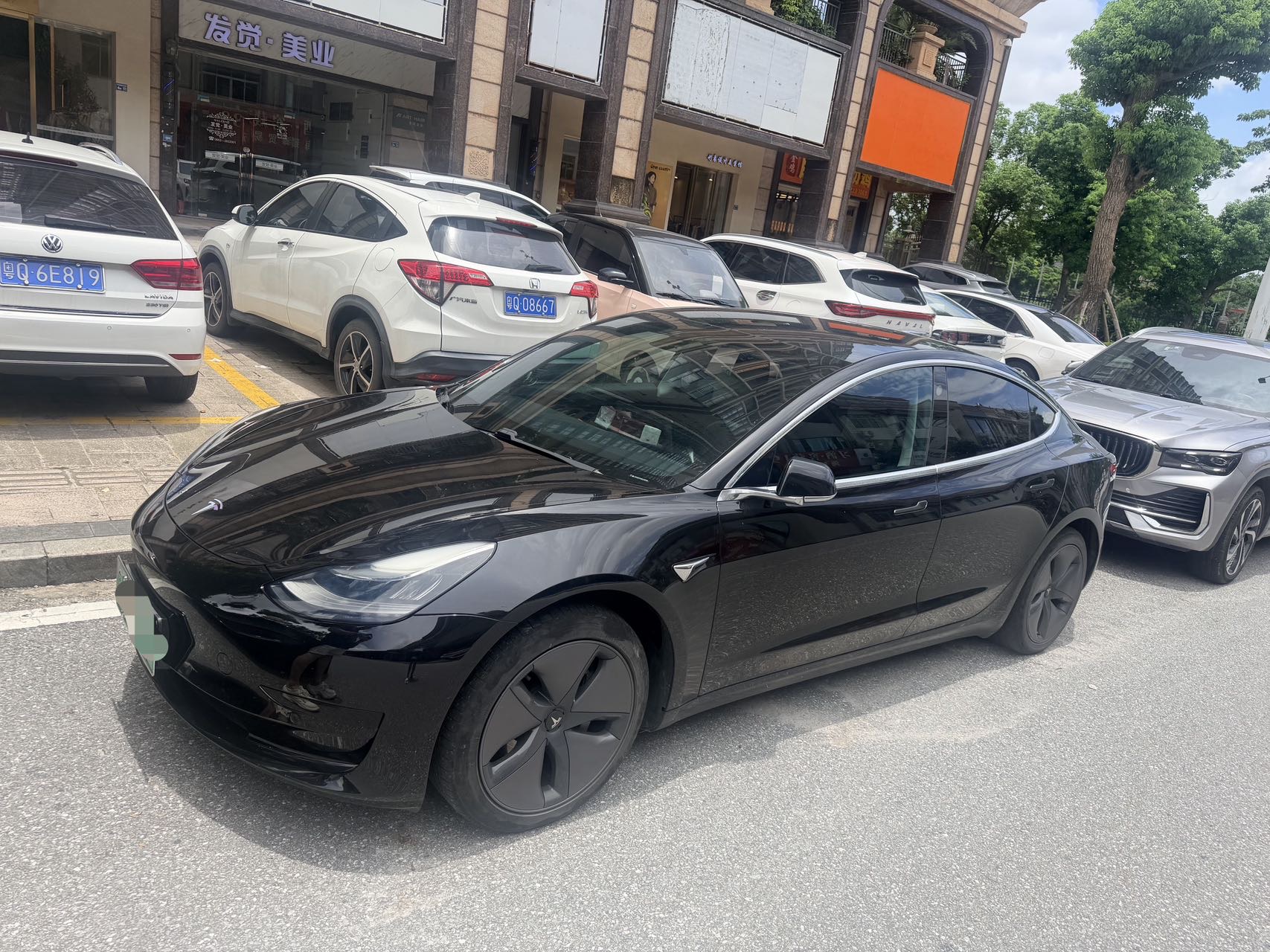 Tesla Model 3 2020 car image 