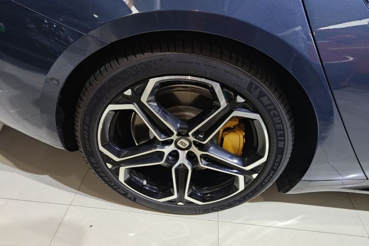 MI SU7 2024 car image #10