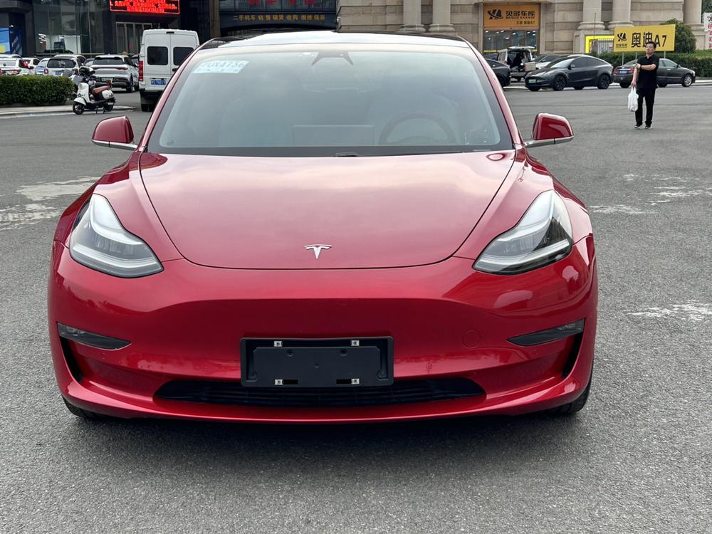 Tesla Model 3 2020 car image #2