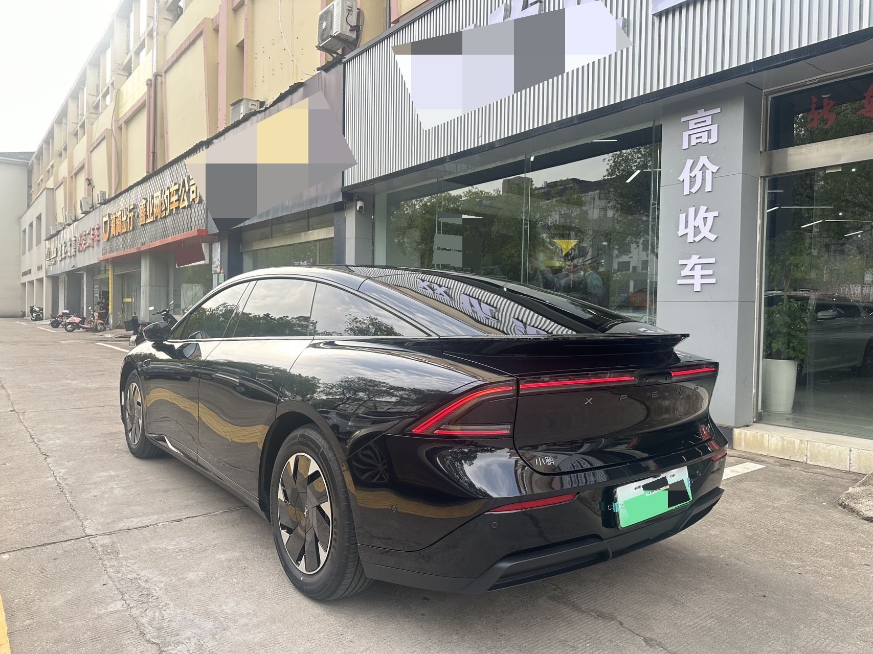 Xpeng P7+ 2025 car image #8