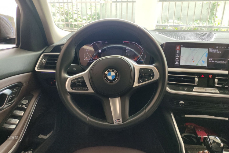 BMW 3 Series 2020 car image #12