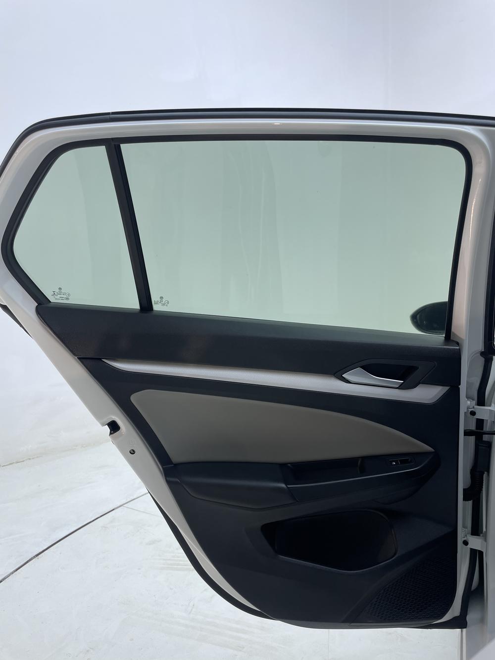 Volkswagen Golf 2022 car image #28