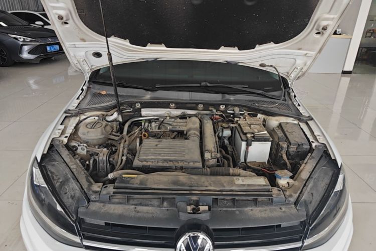 Volkswagen Golf 2018 car image #20