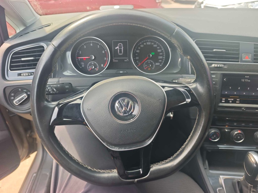 Volkswagen Golf 2017 car image #5