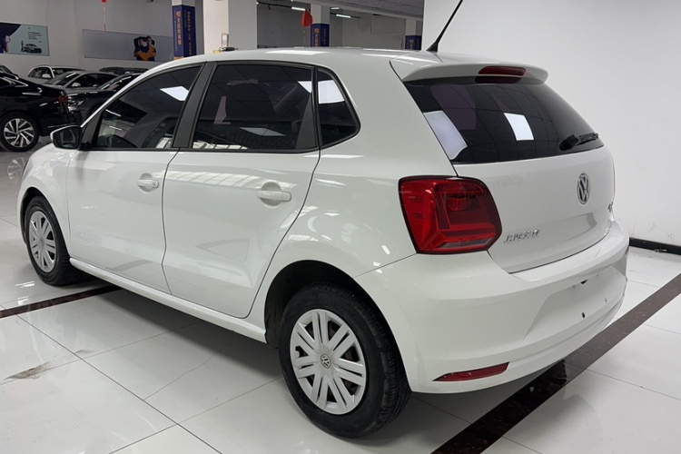 Volkswagen Polo 2018 car image #7