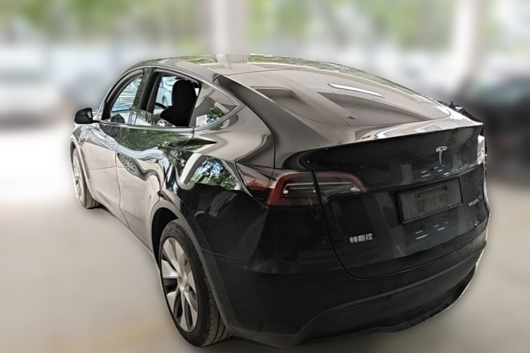 Tesla Model Y 2021 car image #5