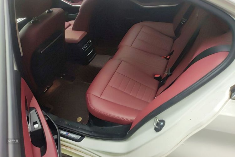 BMW 3 Series 2021 car image #19