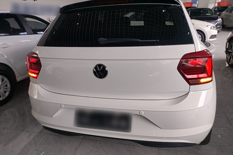 Volkswagen Polo 2021 car image #6
