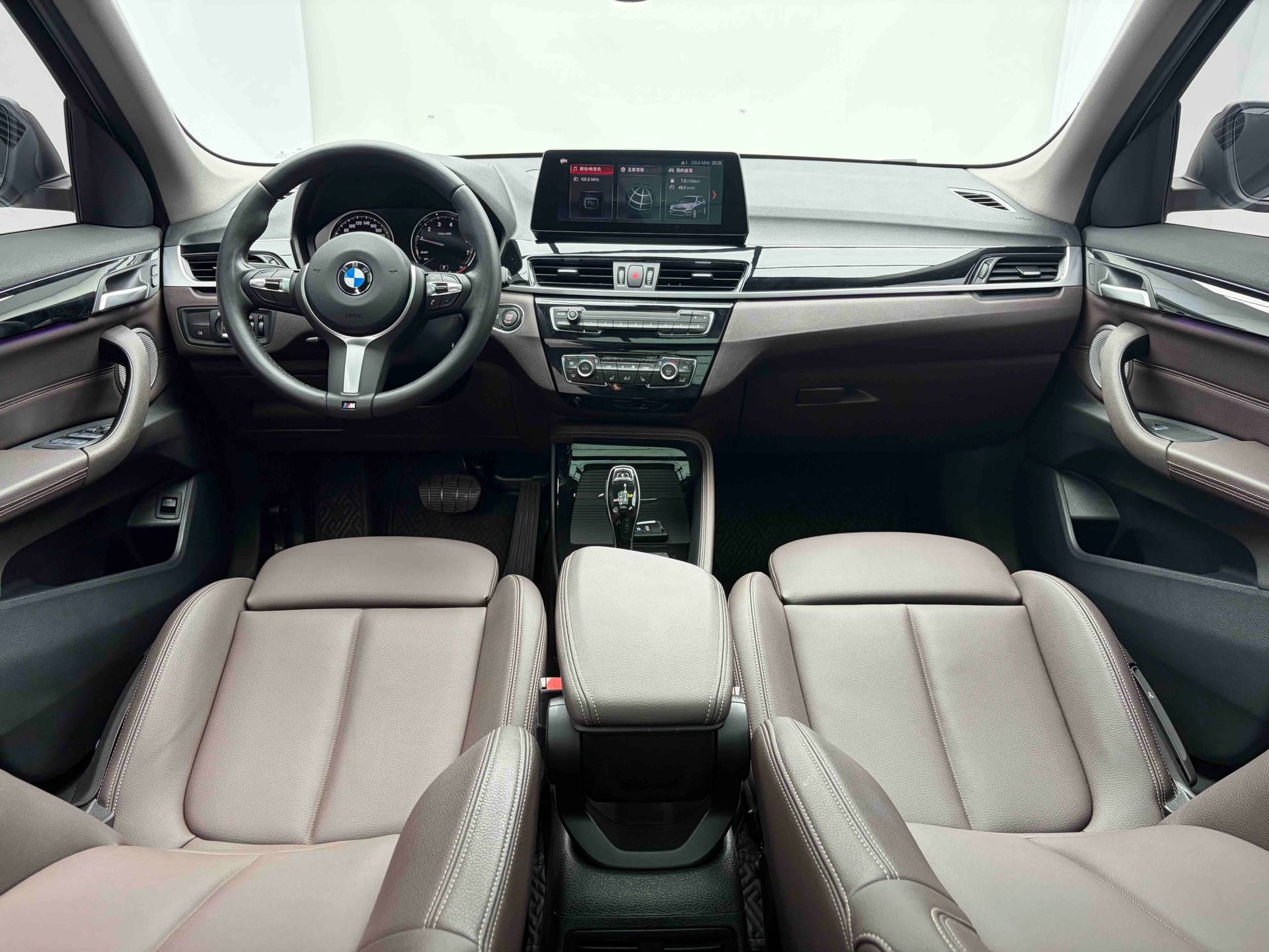 2023 car image #18