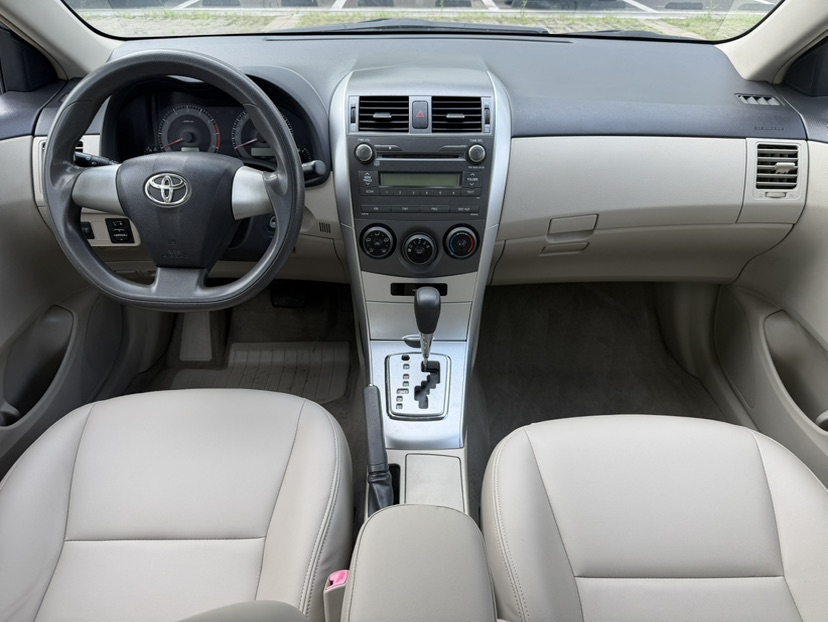 Toyota Corolla 2011 #7 Toyota Corolla 2011 car image #7