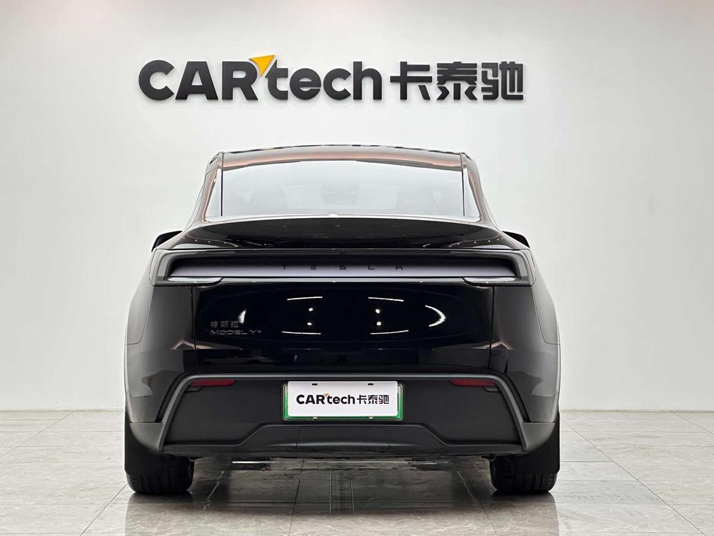 Tesla Model Y 2026 car image #6