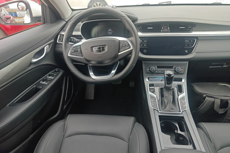 GEELY Emgrand 2019 #11 GEELY Emgrand 2019 car image #11
