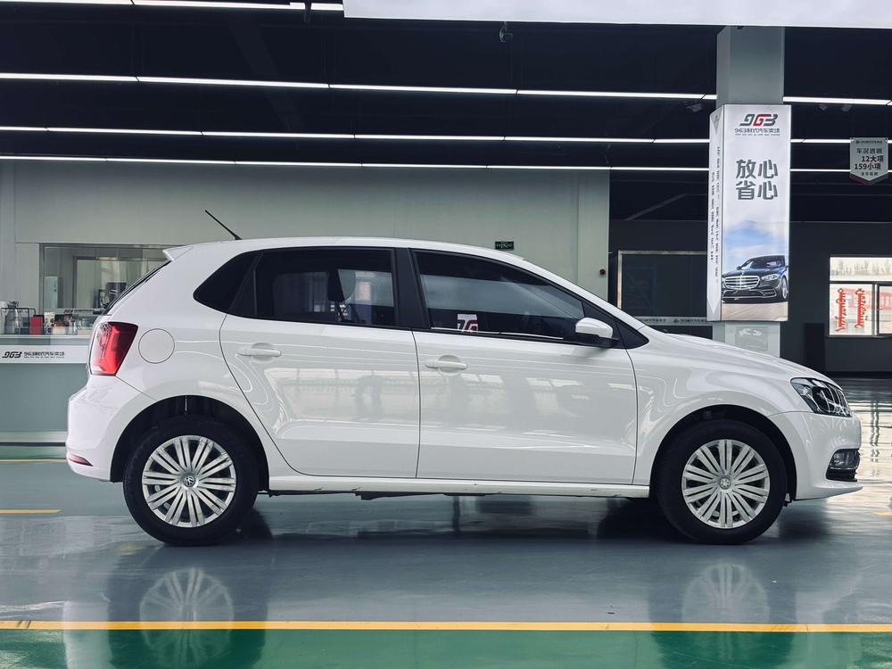 Volkswagen Polo 2017 car image #8
