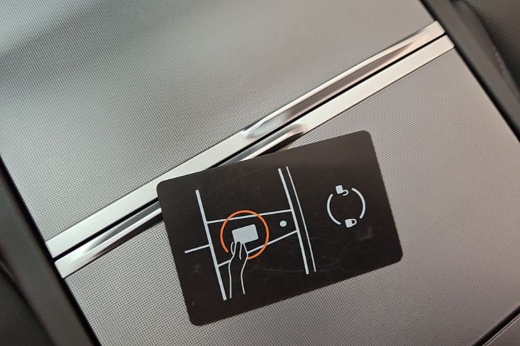 Tesla Model 3 2024 #14 Tesla Model 3 2024 car image #14