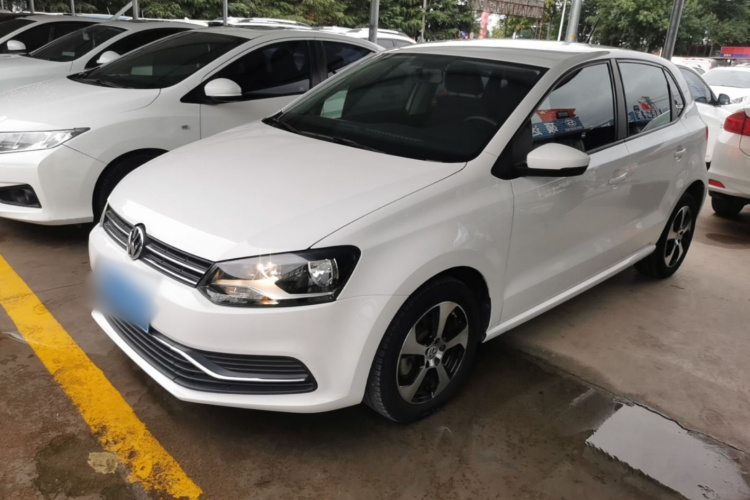 Volkswagen Polo 2018 car image #2