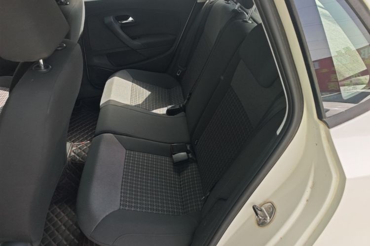 Volkswagen Polo 2016 #17 Volkswagen Polo 2016 car image #17