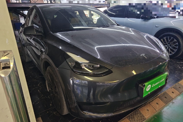 Tesla Model Y 2024 #4 Tesla Model Y 2024 car image #4