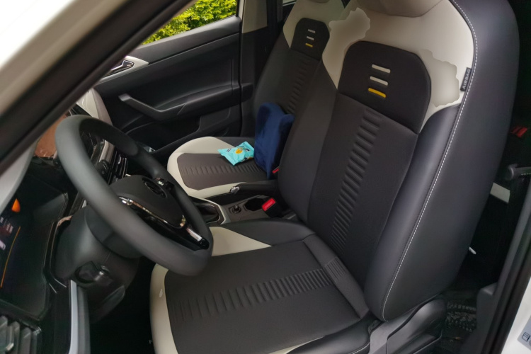Volkswagen Polo 2025 car image #19