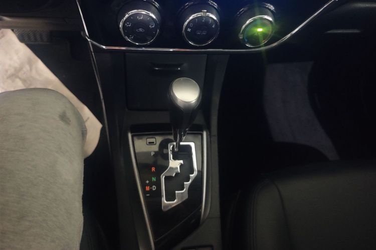 Toyota Corolla 2017 car image #14