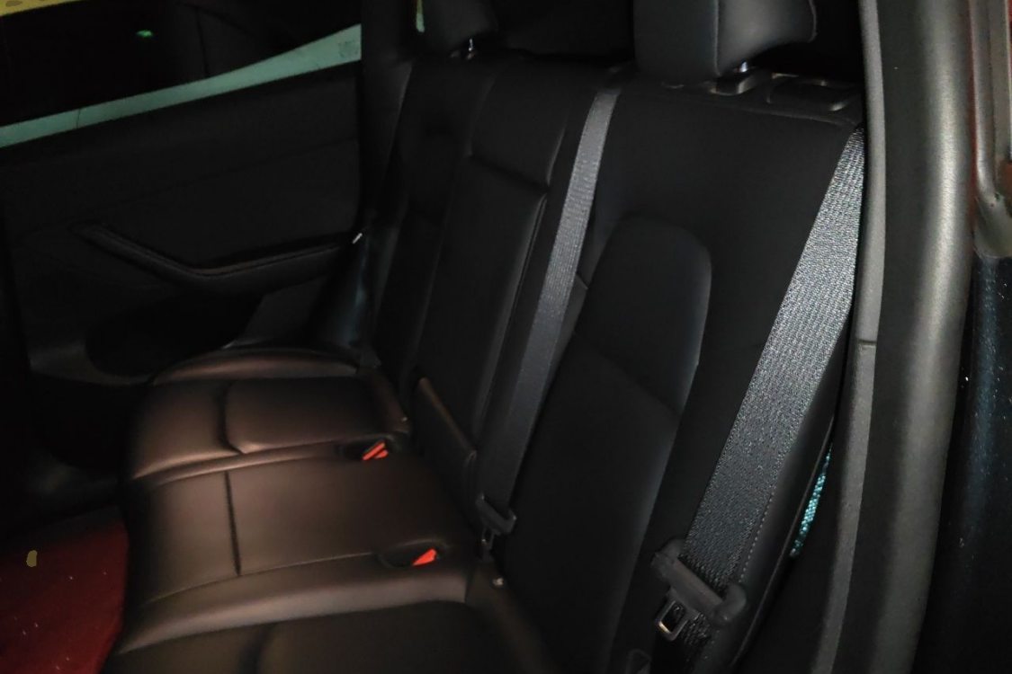Tesla Model Y 2024 car image #21