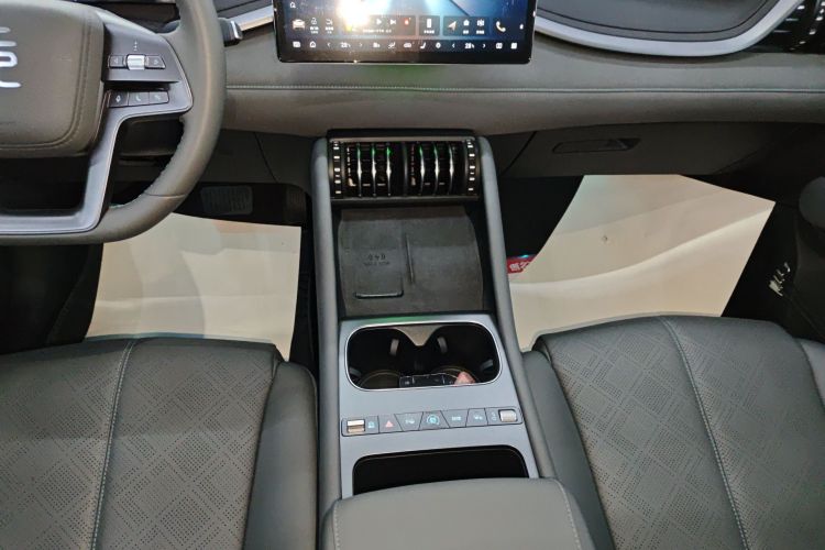 比亚迪 元PLUS 2025 汽车图片 #18