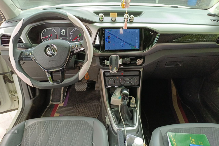 Volkswagen T-Cross 2020 car image #11