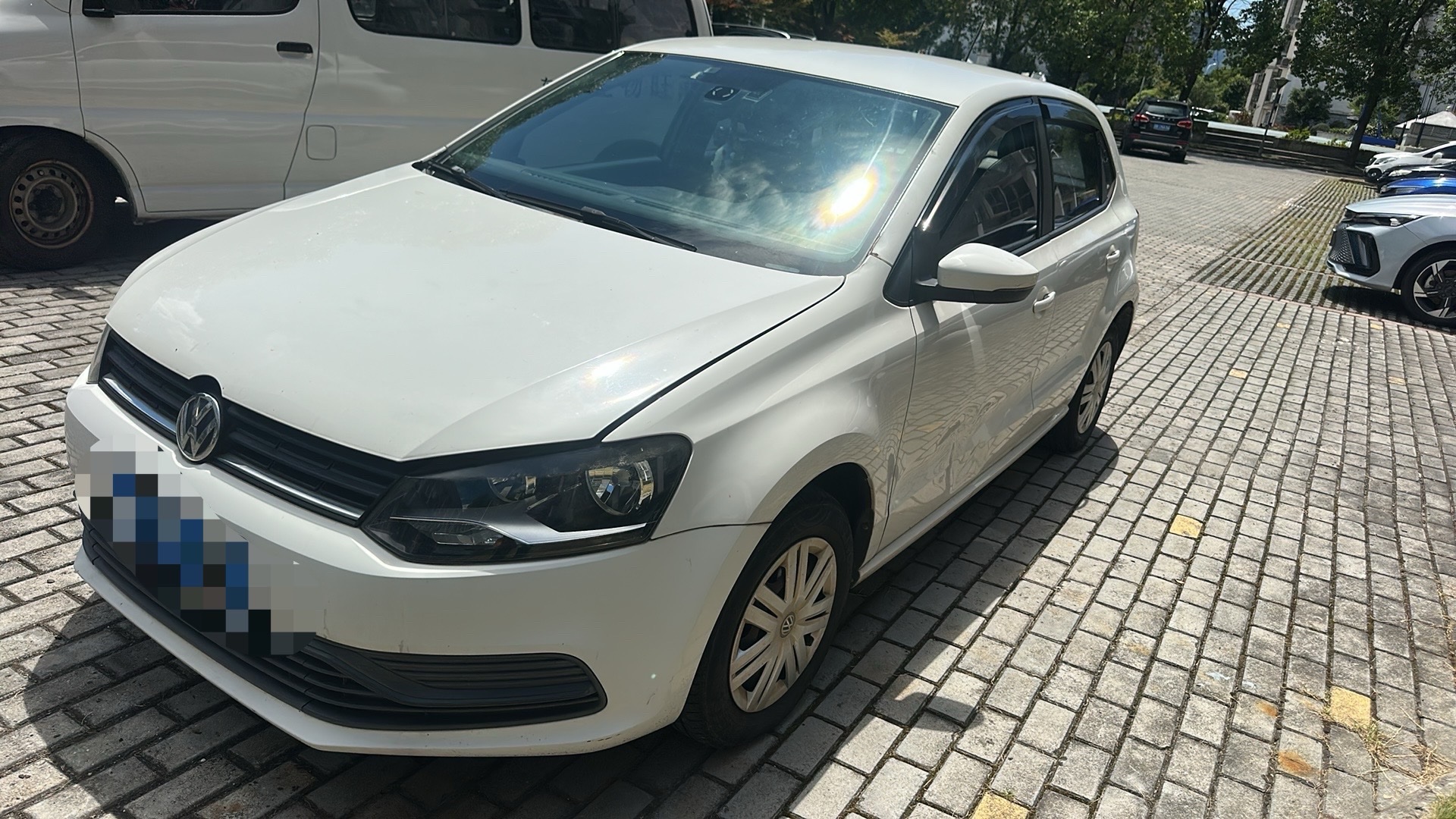 Volkswagen Polo 2016 car image 