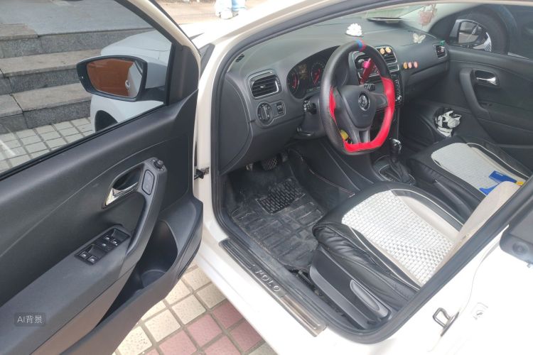 Volkswagen Polo 2015 изображение автомобиля #18