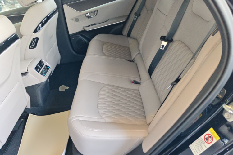 BYD Han 2025 #17 BYD Han 2025 immagine di auto #17