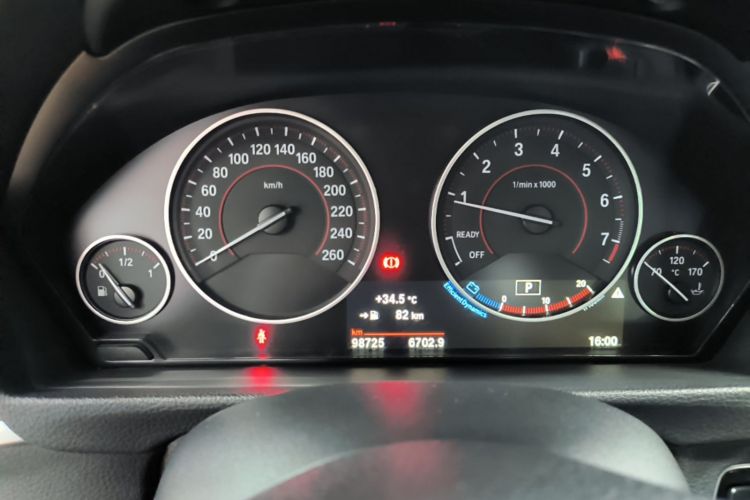 BMW 3 Series 2017 car image #12