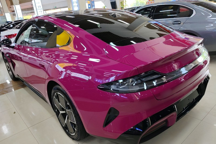 MI SU7 2025 car image #5