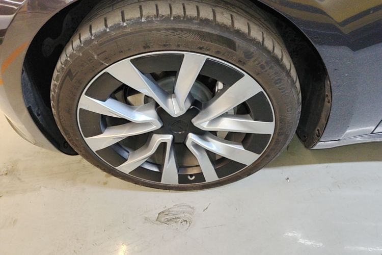 Tesla Model 3 2023 #9 Tesla Model 3 2023 صورة سيارة #9