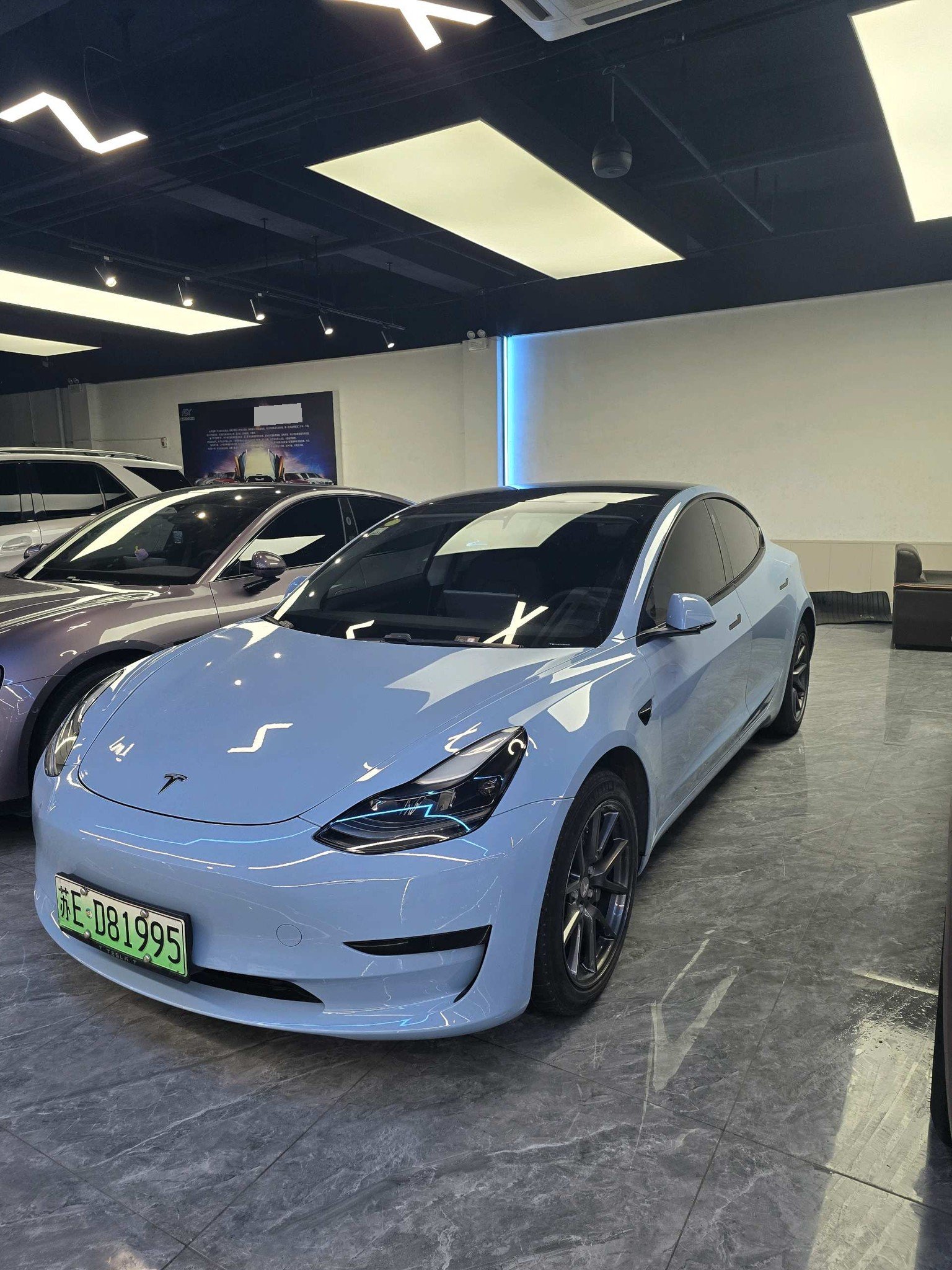 Tesla Model 3 2021 car image 