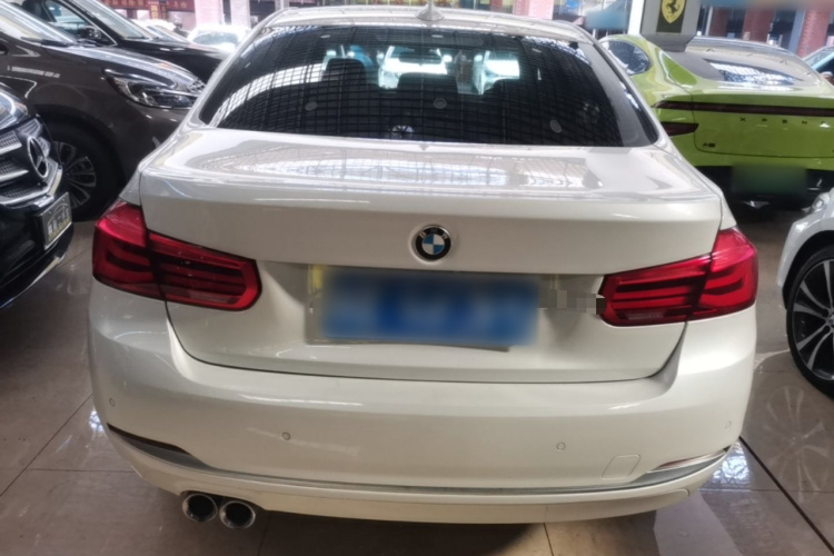 BMW 3 Series 2019 #6 BMW 3 Series 2019 car image #6