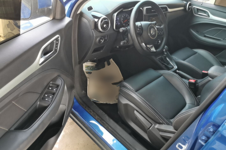 MG ZS 2018 car image #16