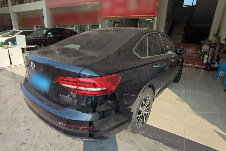 Volkswagen Lavida 2018 car image #5