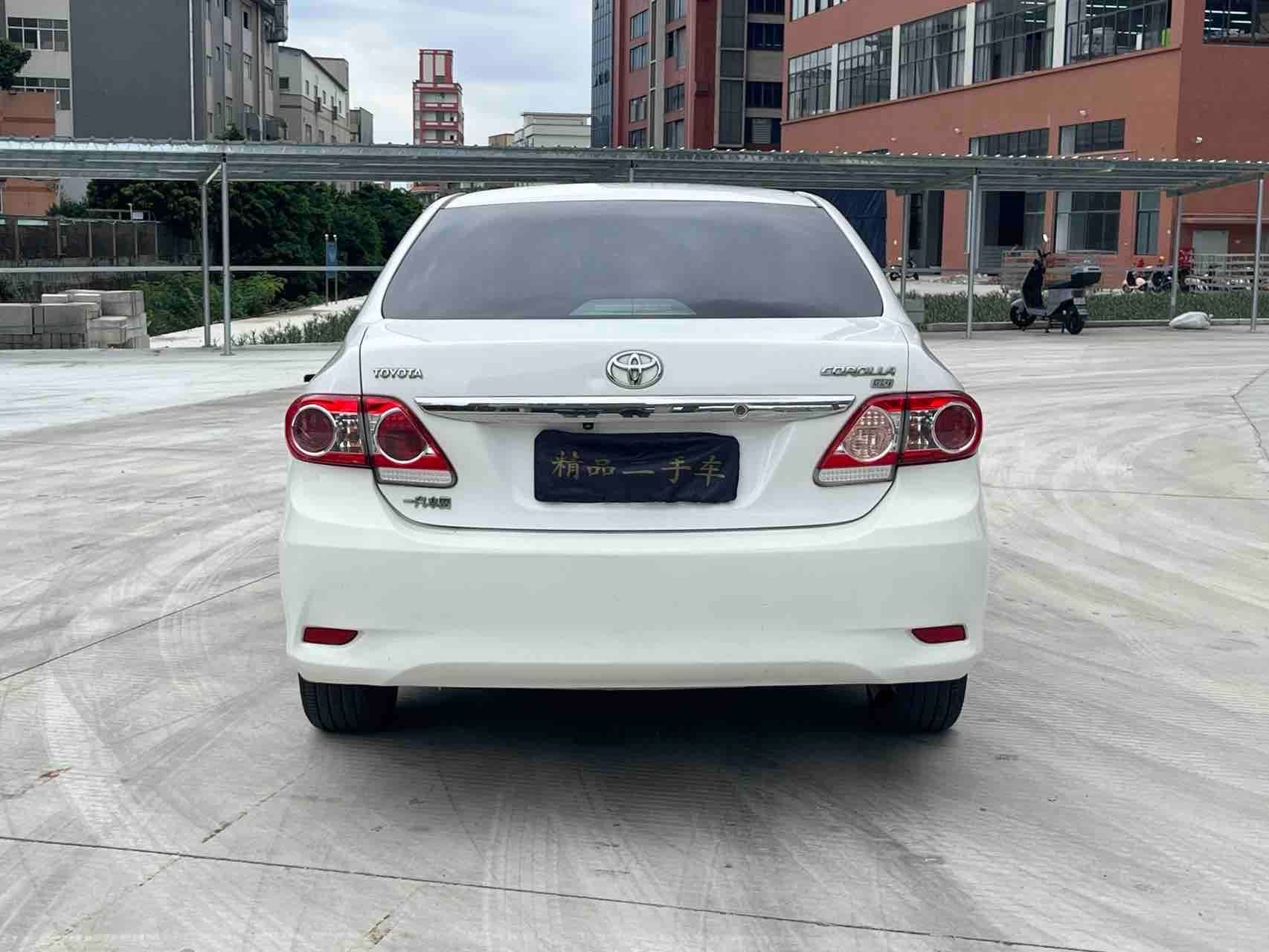 Toyota Corolla 2013 #8 Toyota Corolla 2013 car image #8
