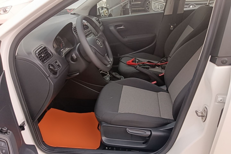 Volkswagen Polo 2019 car image #15