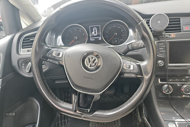 Volkswagen Golf 2017 car image #12