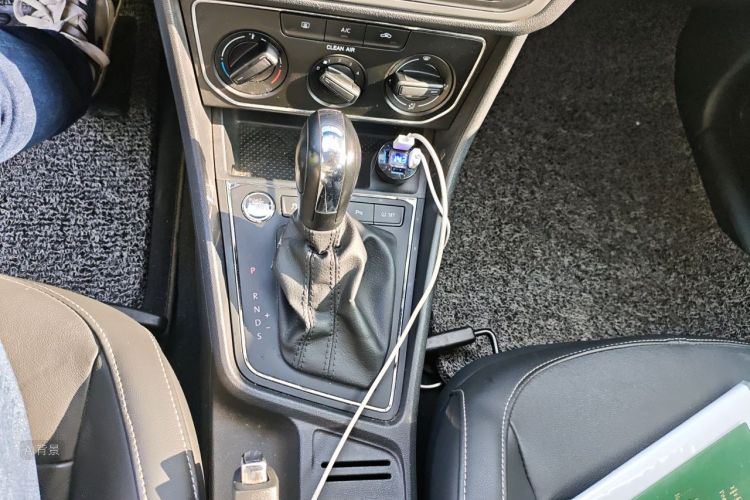 Volkswagen Lavida 2018 car image #16